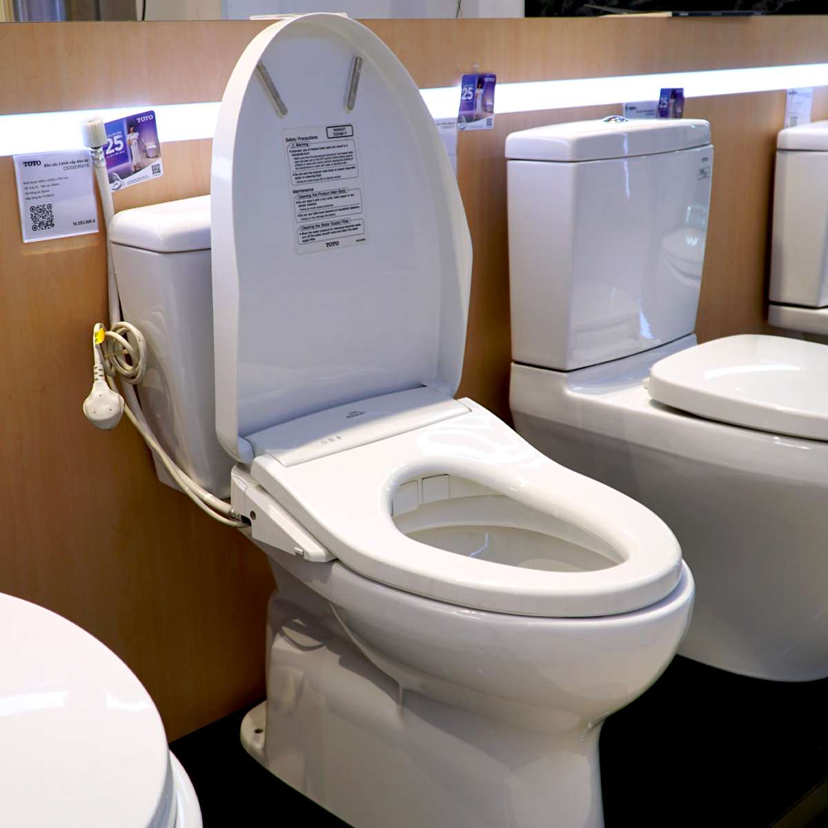 Bồn cầu TOTO CS300DRW11 2 khối nắp điện tử Washlet S7 TCF4911Z - 8
