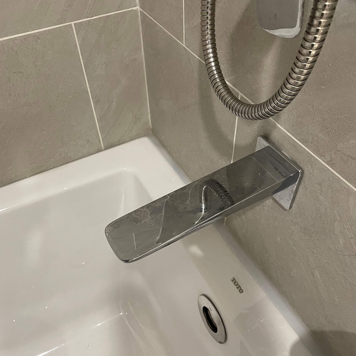 Vòi xả bồn âm tường GR TOTO TBG02001B - 9