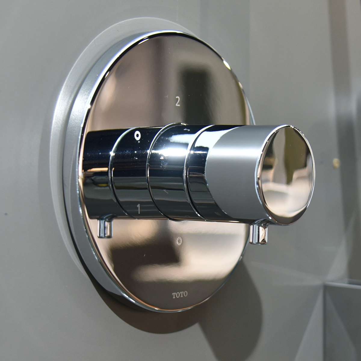 Van chuyển hướng 3 đường nước TOTO TBV01104B kèm phụ kiện âm tường TBN01103B - 4