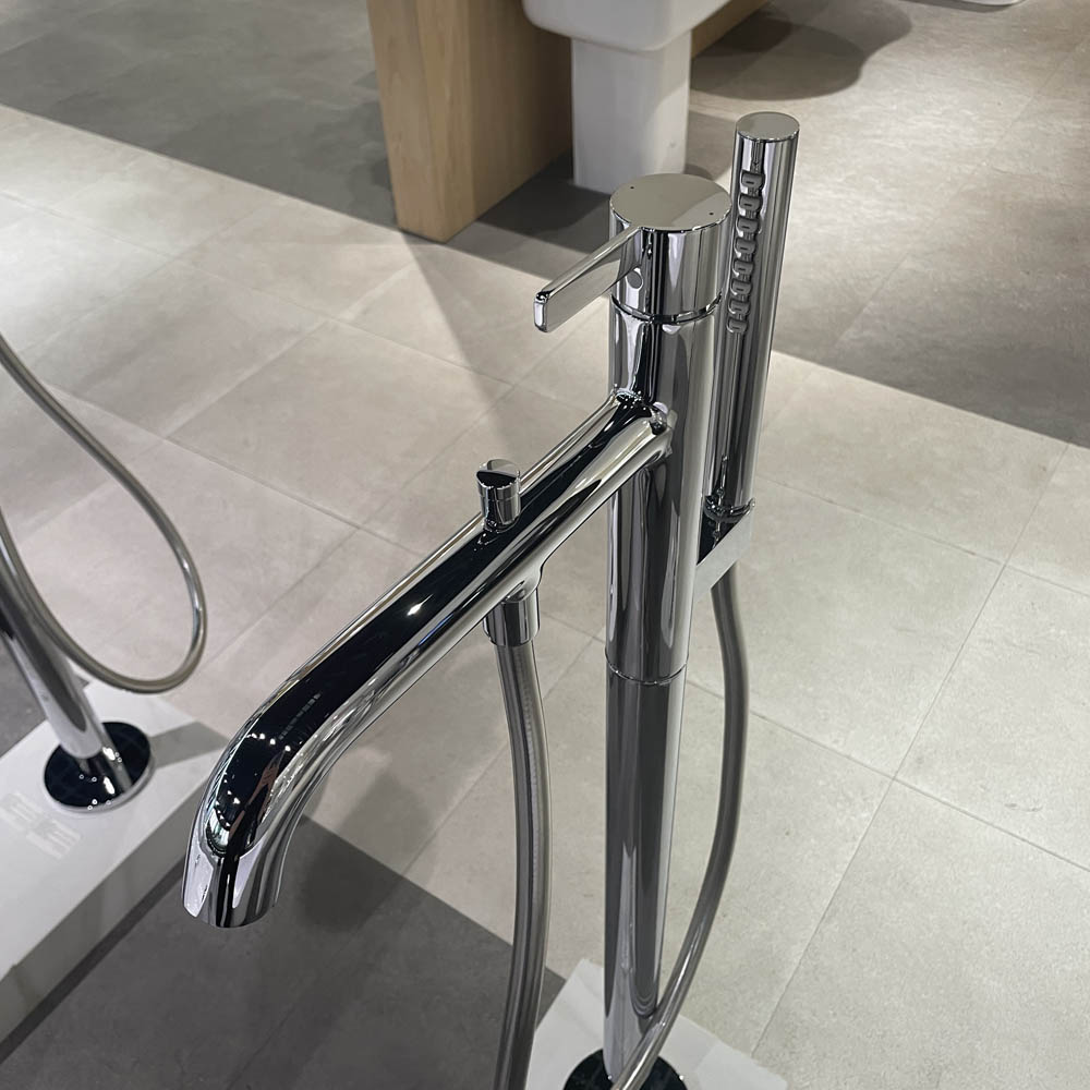 Vòi xả bồn tắm TOTO TBG11306AA đặt sàn nóng lạnh - 18
