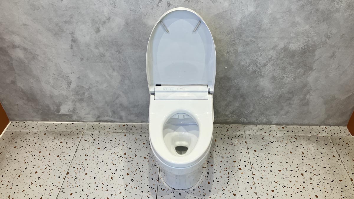 Bồn cầu TOTO CS838DW14 2 khối nắp điện tử Washlet C5 TCF24410AAA - 7