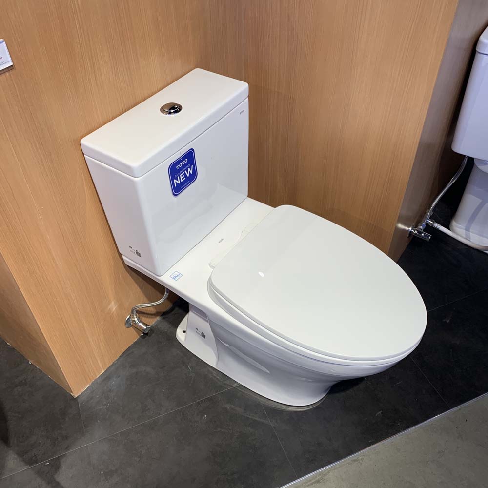 Bồn cầu 2 khối TOTO CS326DT10 nắp đóng êm TC395VS - 2