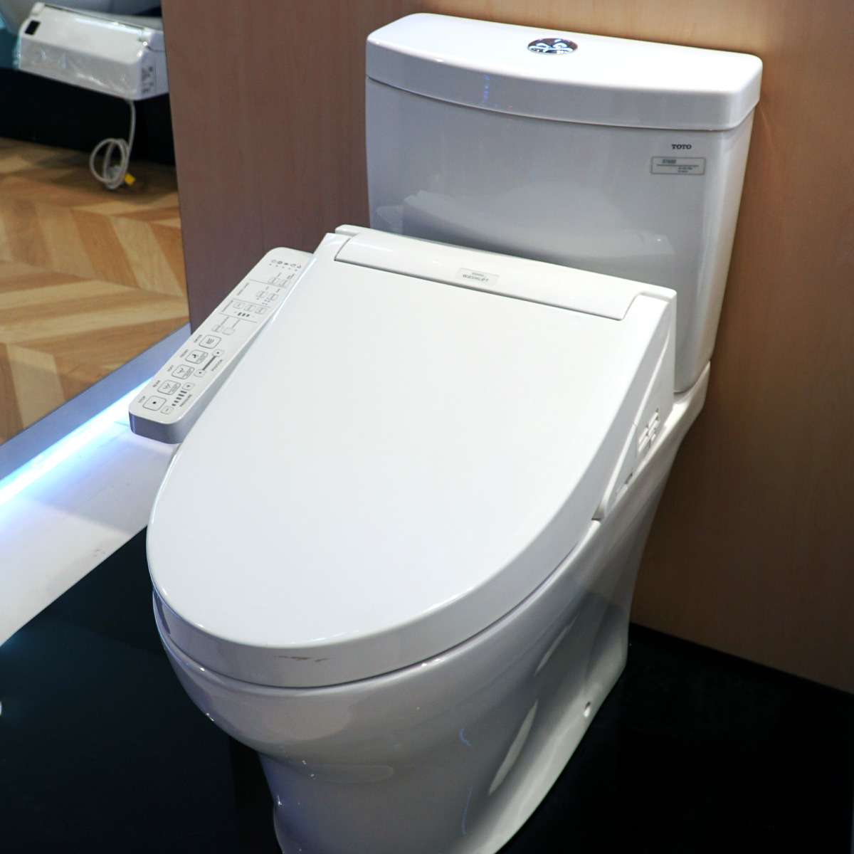 Bồn cầu TOTO CS769DRW16 2 khối nắp điện tử Washlet C2 TCF23410AAA - 2