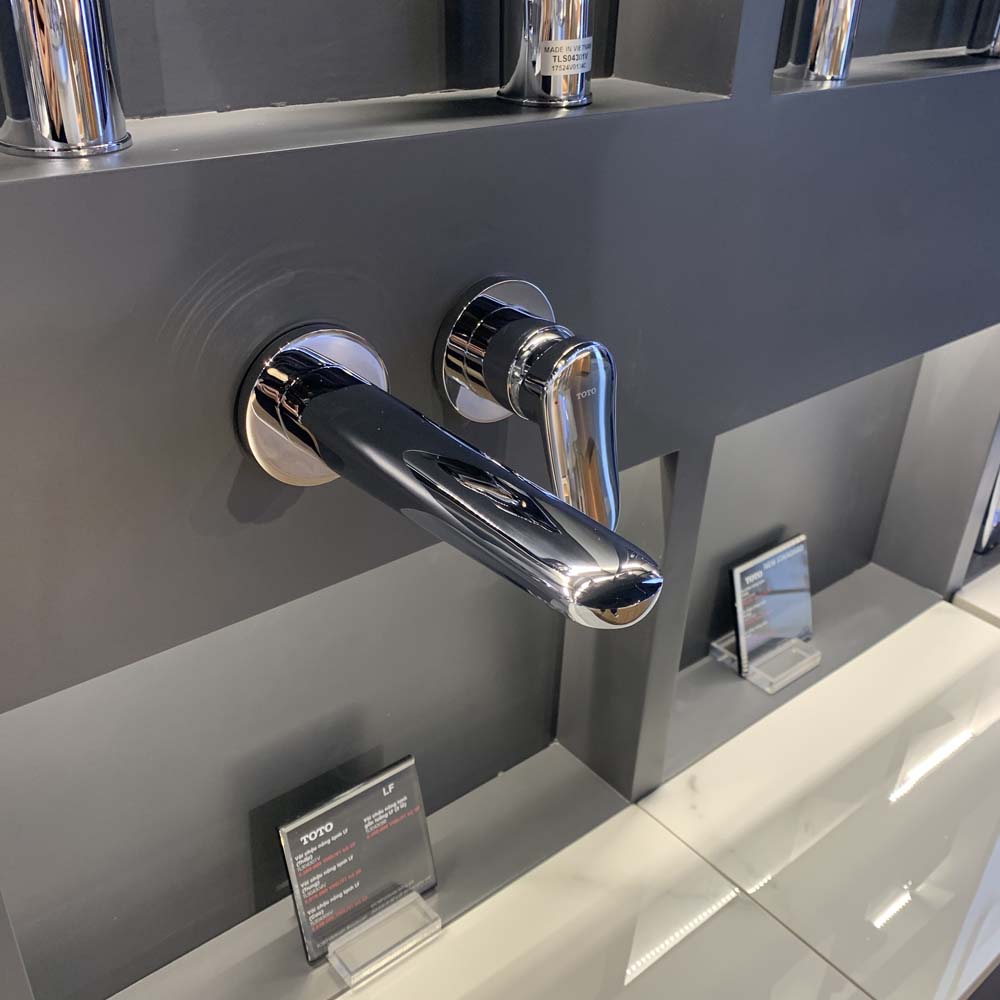 Vòi lavabo nóng lạnh gắn tường LF TOTO TLS04308B - 4