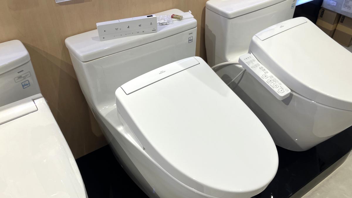 Nắp bồn cầu thông minh TOTO TCF34461GAA (W25) Washlet S5 - 2