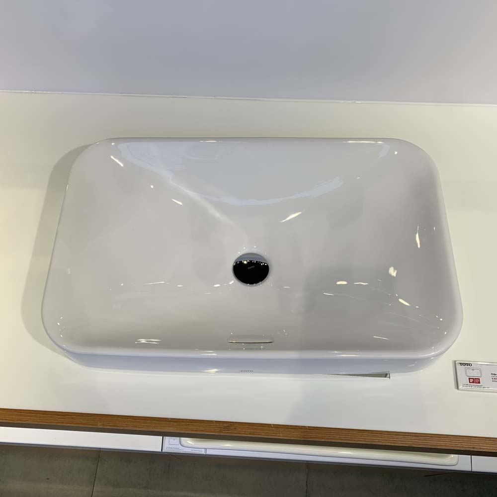 Chậu rửa lavabo đặt bàn TOTO LT5716 - 4