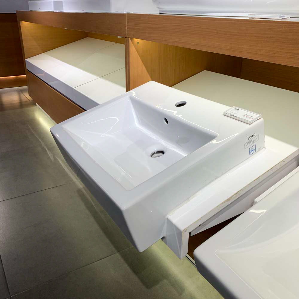 Chậu rửa mặt lavabo bán âm TOTO LT647CR - 4
