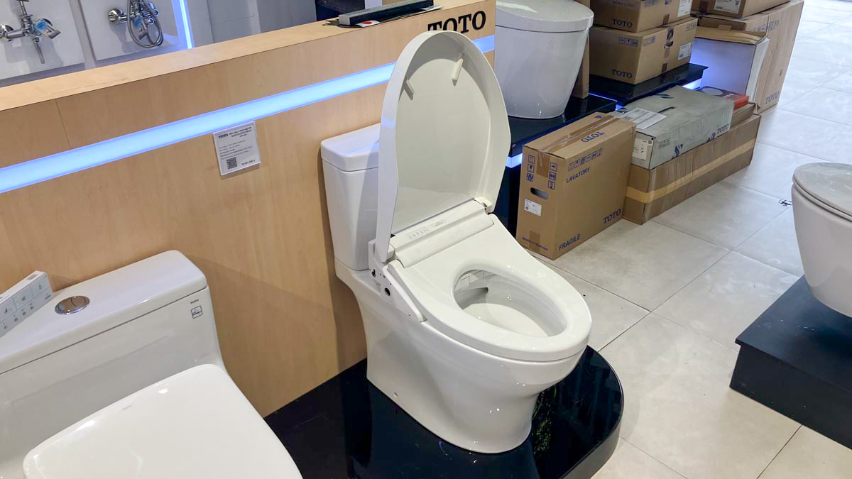 Bồn cầu TOTO CS769CDRW15 2 khối nắp điện tử Washlet C5 TCF24460AAA giấu dây - 7