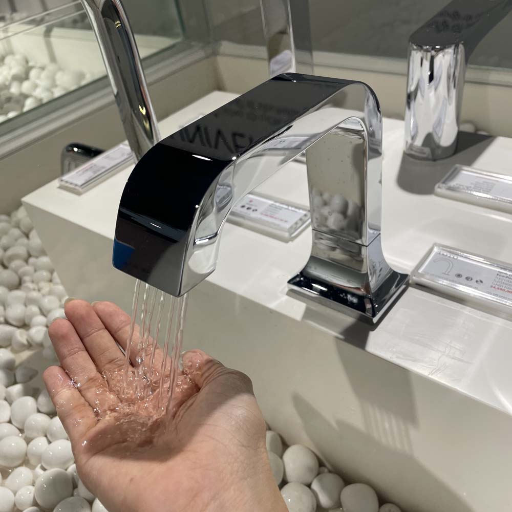 Vòi lavabo cảm ứng TOTO TLE21006A - 6