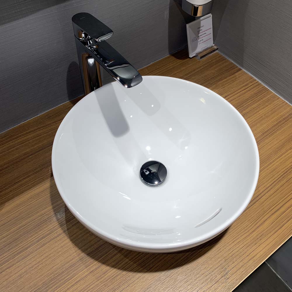 Chậu rửa lavabo đặt bàn TOTO LT1706 - 2