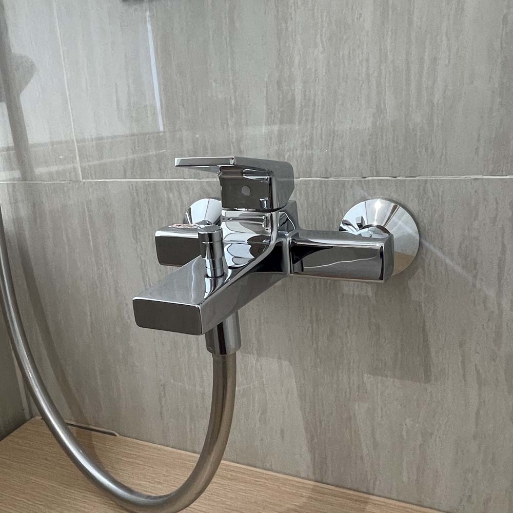 Củ sen tắm nóng lạnh GB Series TOTO TBG10302VA (TBG10302V) - 5
