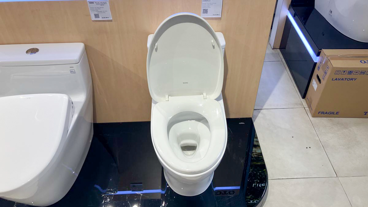 Bồn cầu 1 khối TOTO MS885DT3 nắp đóng êm TC385VS - 9
