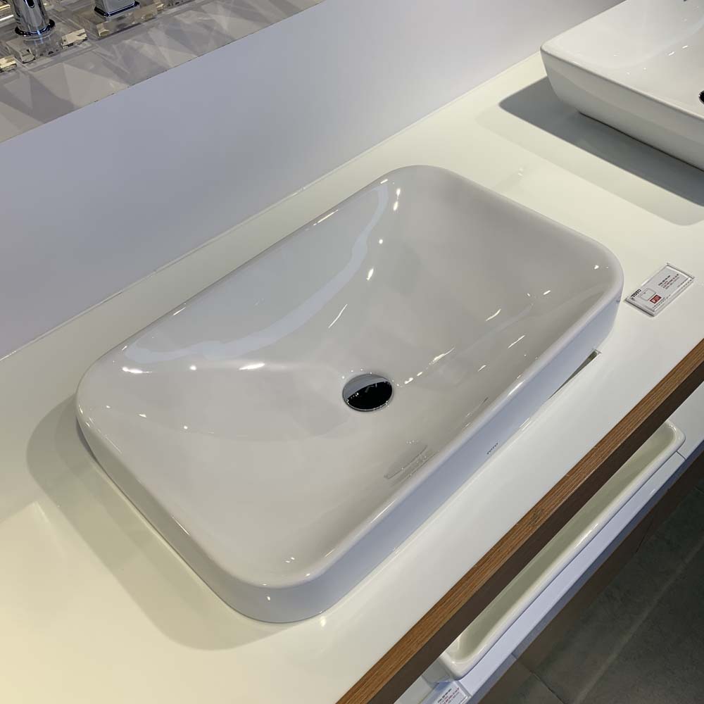 Chậu rửa lavabo đặt bàn TOTO LT5716 - 5