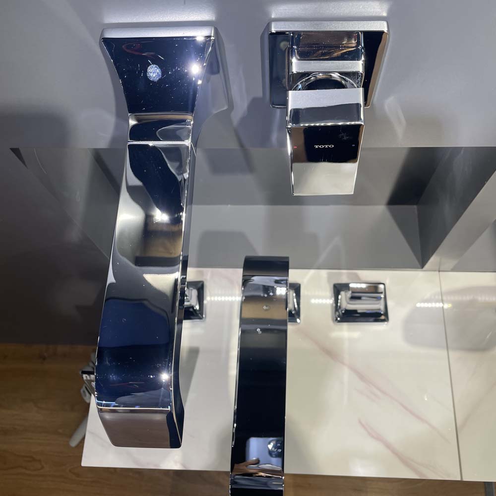 Vòi lavabo nóng lạnh gắn tường GC TOTO TLG08308BA - 4