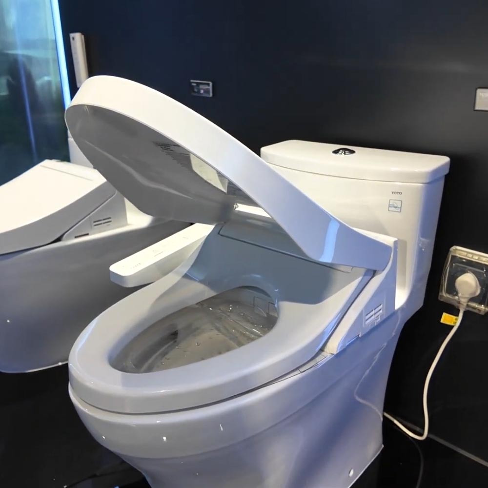 Nắp bồn cầu thông minh Washlet C2 TOTO TCF23460AAA (W17) dành cho bồn cầu giấu dây - 4