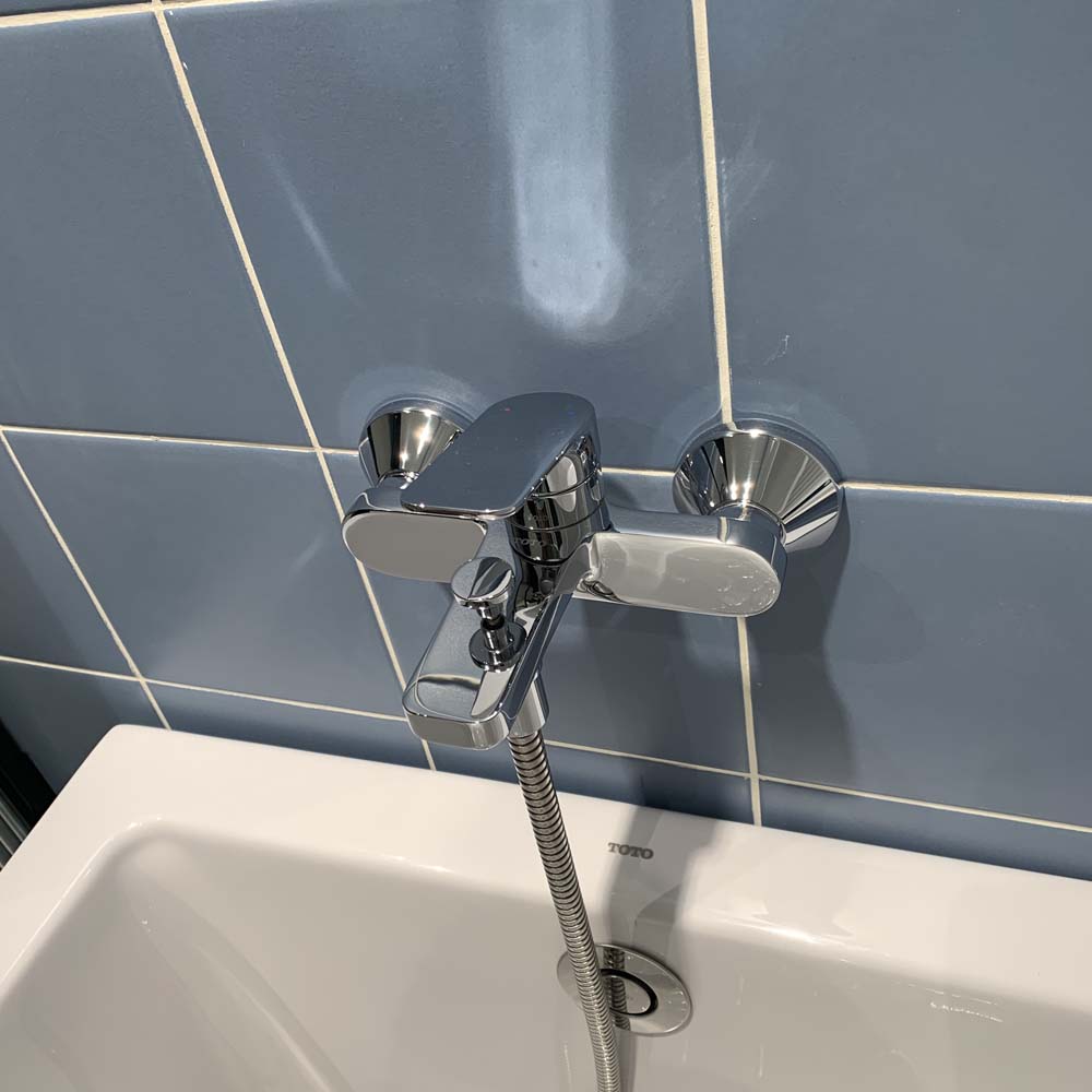 Củ sen tắm nóng lạnh Rei-S TOTO TTMR302V - 4