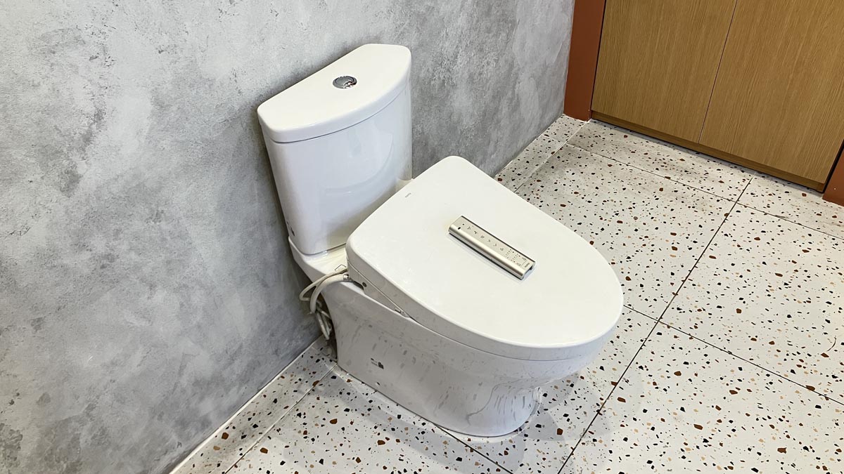 Bồn cầu TOTO CS838DW11 2 khối nắp điện tử Washlet S7 TCF4911Z - 2