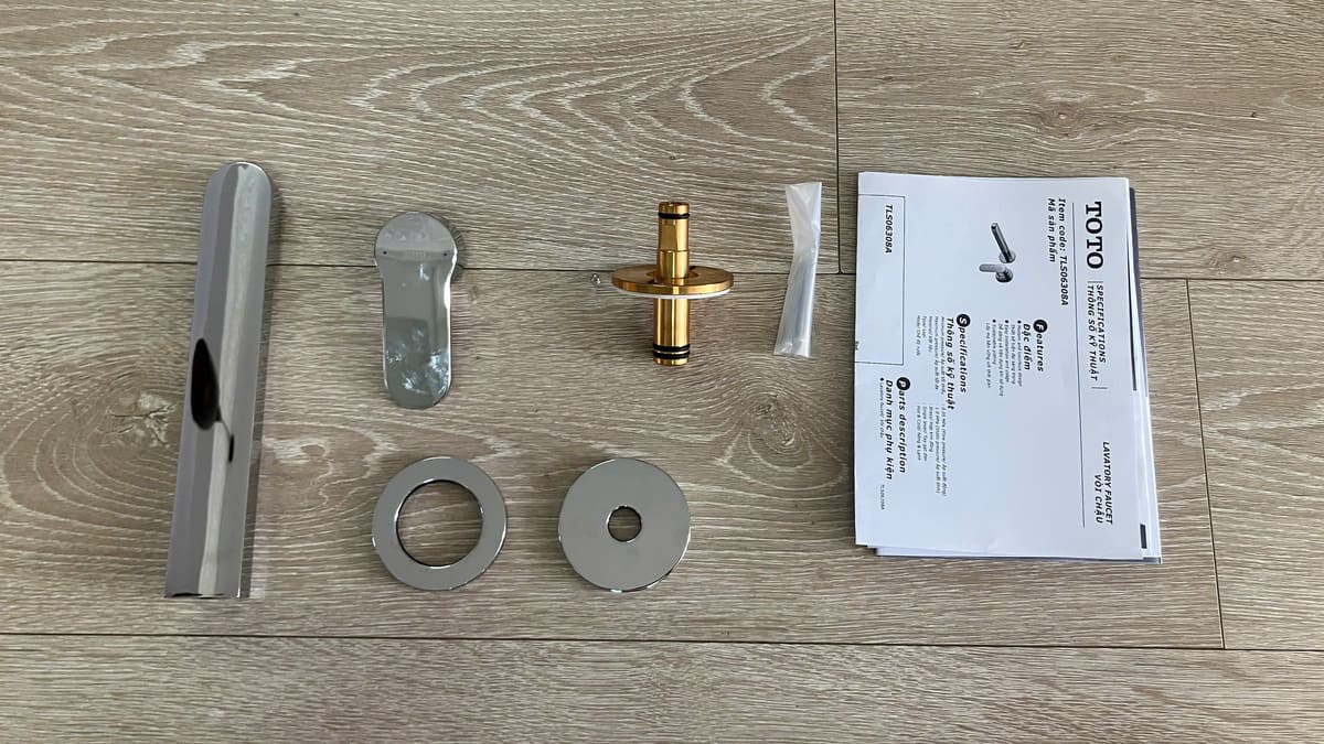 Vòi lavabo nóng lạnh gắn tường LH TOTO TLS06308A kèm van âm TLS01309B1 - 2