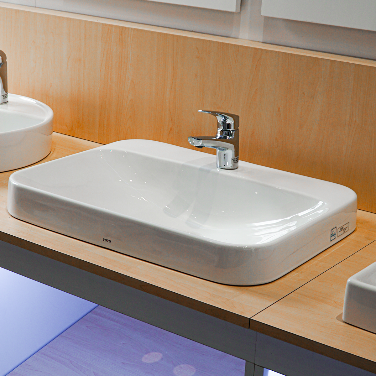 Chậu rửa lavabo đặt bàn TOTO LT5616C - 6