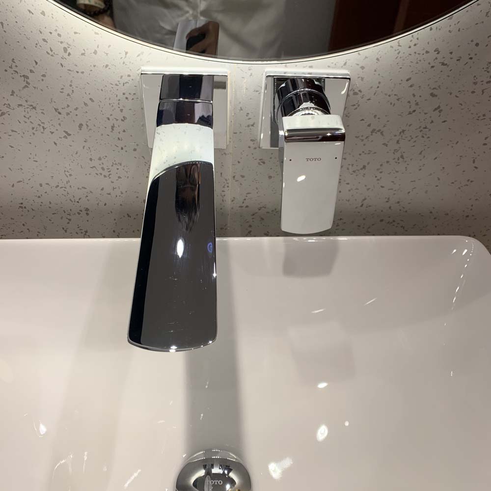 Vòi lavabo nóng lạnh TOTO TLG02311BB (TLG02311B) gắn tường GR Series - 3