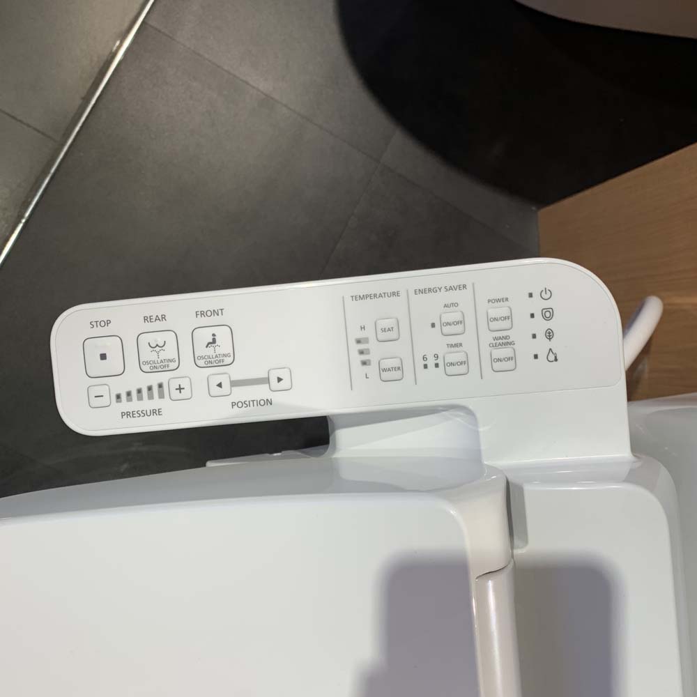 Bồn cầu TOTO MS855DW18 1 khối nắp điện tử TCF23710AAA Washlet C2 cơ bản - 9