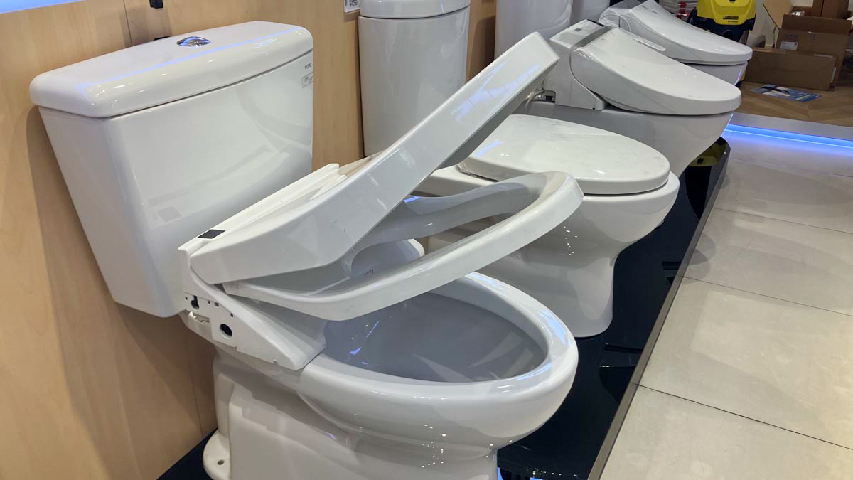 Nắp bồn cầu thông minh TOTO TCF24410AAA (W14) Washlet C5 - 7