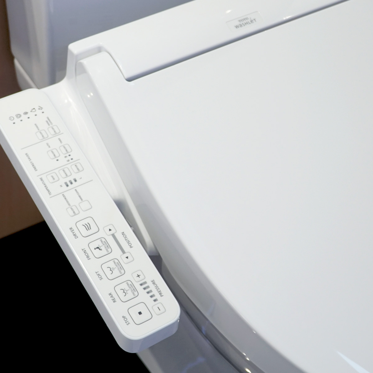 Bồn cầu TOTO CS320DRW16 2 khối nắp điện tử Washlet C2 TCF23410AAA - 4