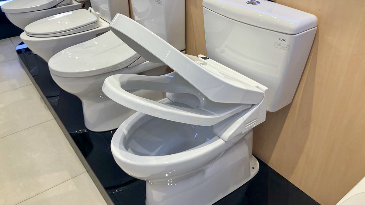 Nắp bồn cầu thông minh TOTO TCF24410AAA (W14) Washlet C5 - 6