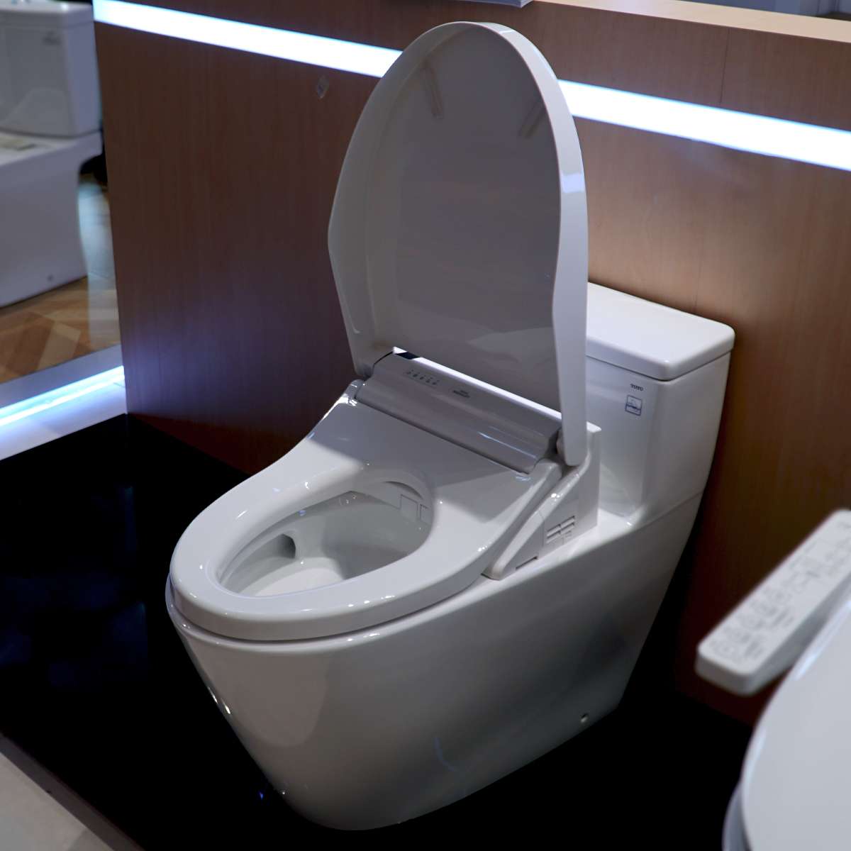 Bồn cầu TOTO MS625DW14 1 khối nắp điện tử Washlet C5 TCF24410AAA - 9