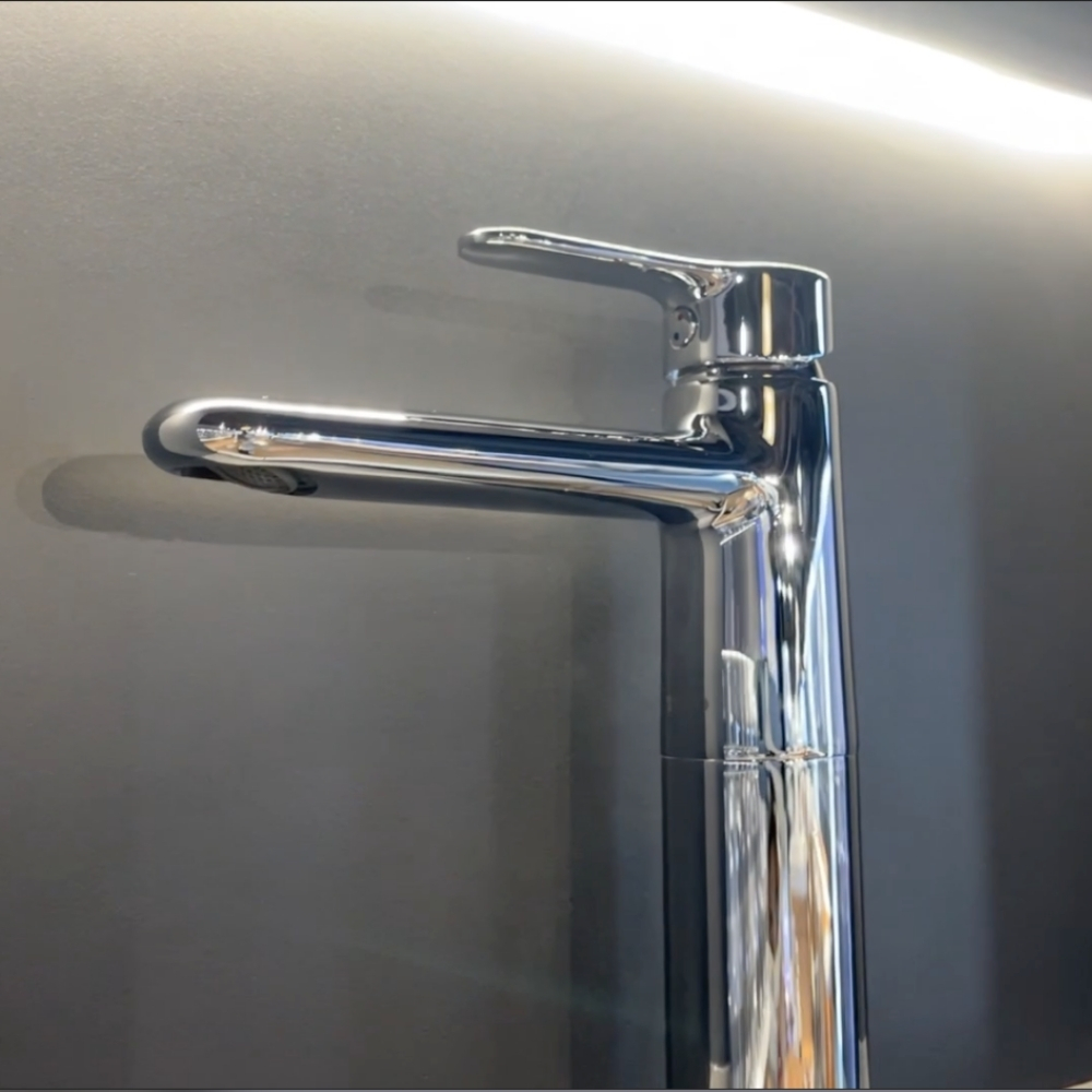 Vòi lavabo nóng lạnh New Standard TOTO TVLM111NS - 3