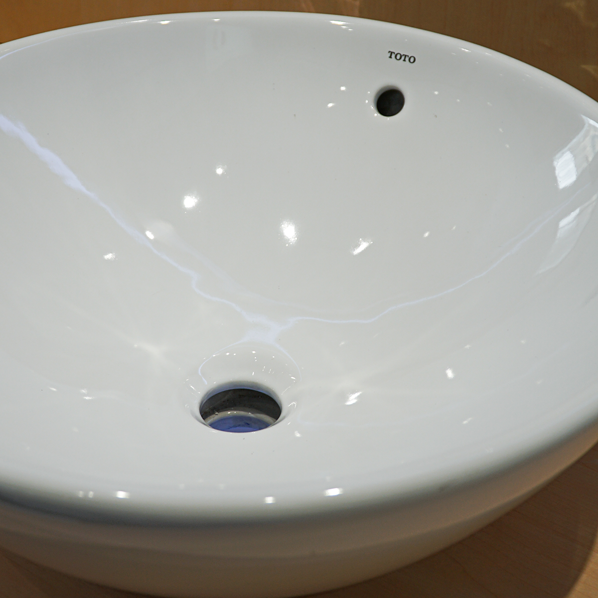 Chậu rửa lavabo đặt bàn TOTO LT523S - 4