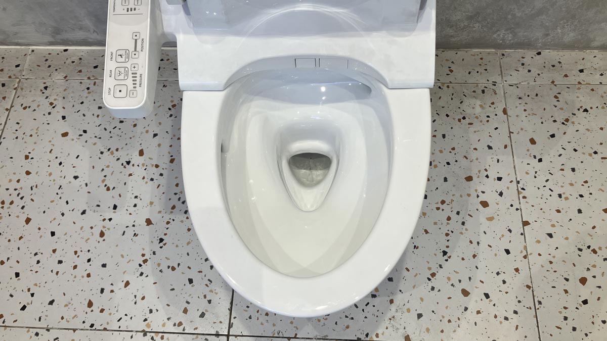 Bồn cầu TOTO CS838DW18 2 khối nắp điện tử TCF23710AAA Washlet C2 cơ bản - 9
