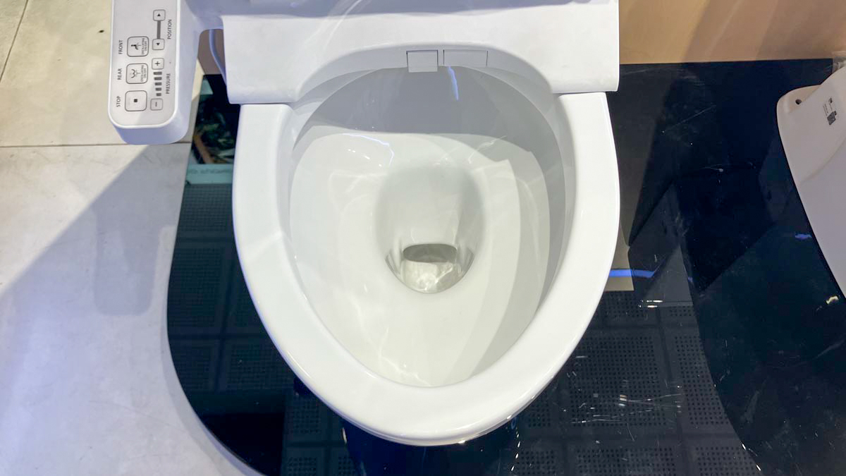 Bồn cầu TOTO CS302DW18 2 khối nắp điện tử TCF23710AAA Washlet C2 cơ bản - 11