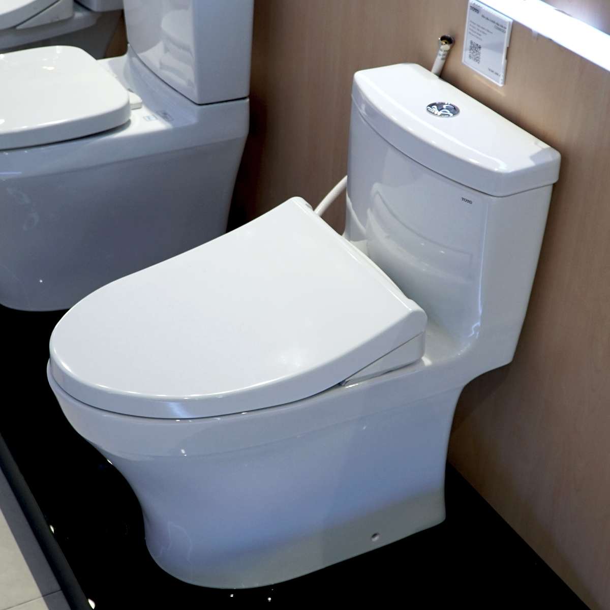 Bồn cầu TOTO MS889DRE4 1 khối nắp rửa cơ TCW1211A - 2