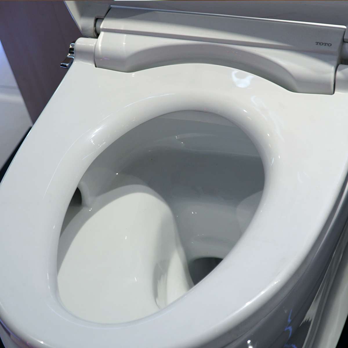 Bồn cầu TOTO CS769DRE2 2 khối nắp rửa cơ TCW07S - 11
