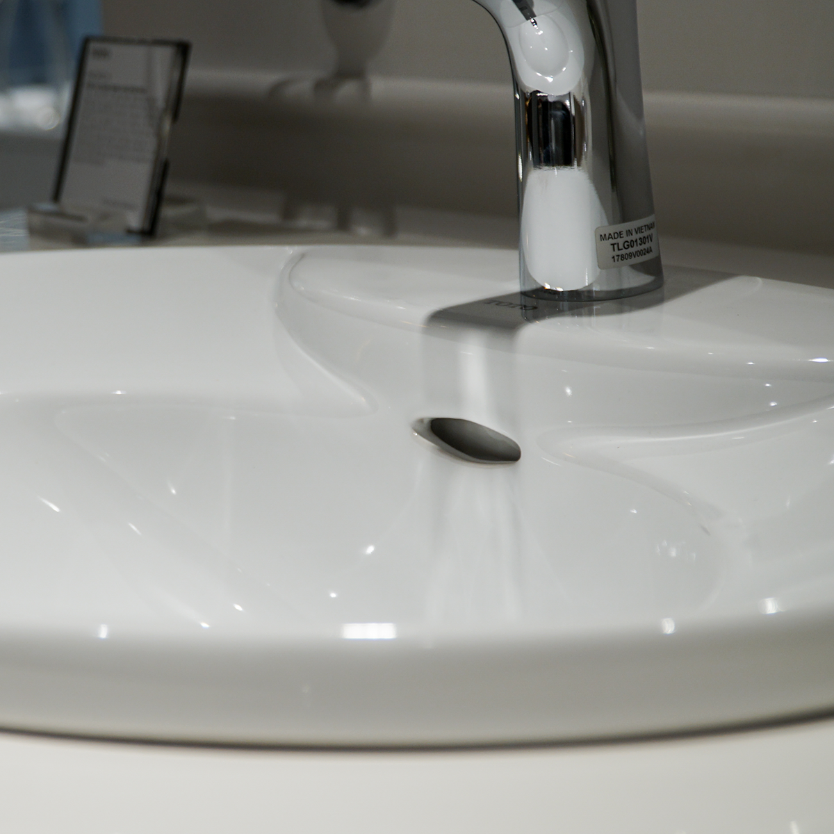 Chậu lavabo dương vành TOTO L909C - 12