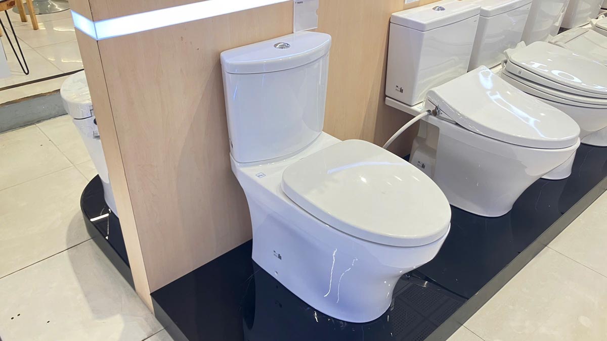 Bồn cầu 2 khối TOTO CS838DT3 nắp đóng êm TC385VS - 2