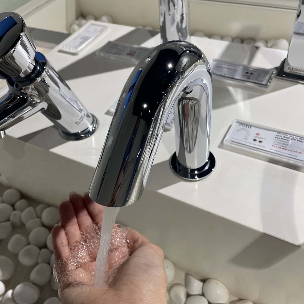 Vòi lavabo cảm ứng TOTO TLE28002A - 5