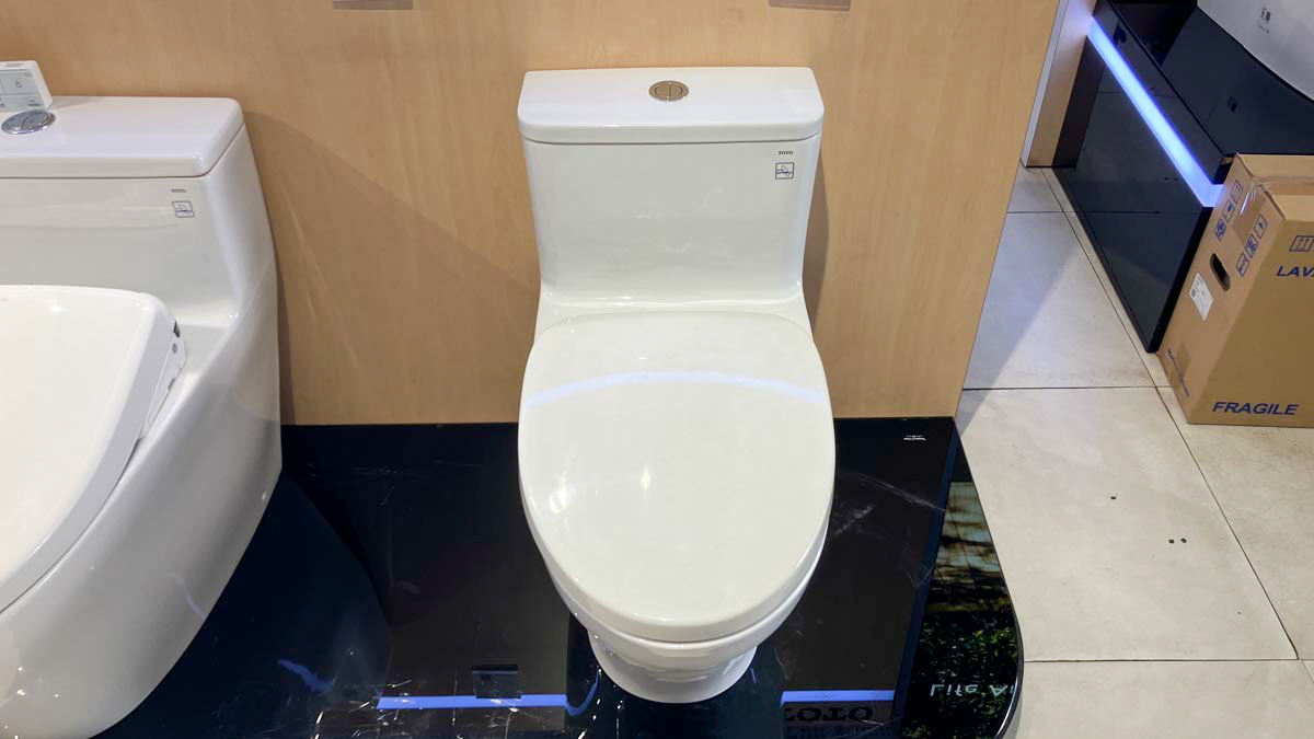 Bồn cầu 1 khối TOTO MS857DT3 nắp đóng êm TC385VS - 4