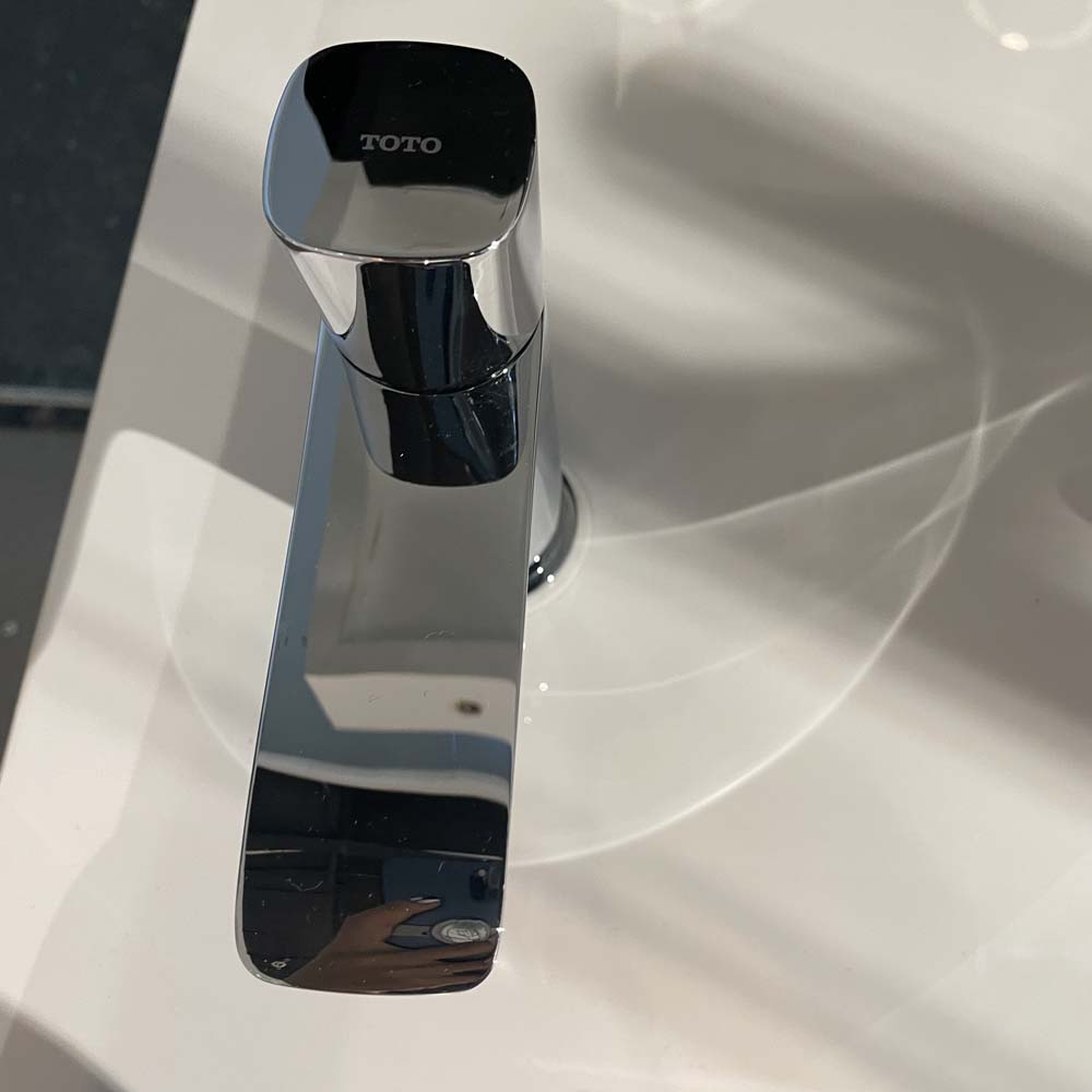 Vòi lavabo lạnh TOTO TLG04101B - 3