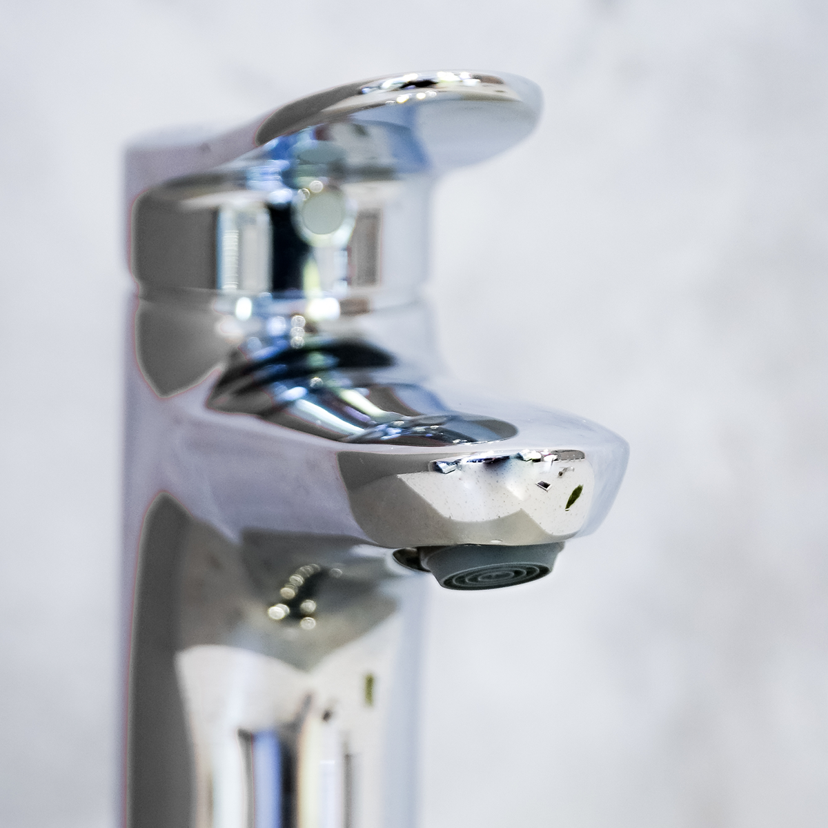 Vòi lavabo nóng lạnh LF TOTO TLS04306V - 4