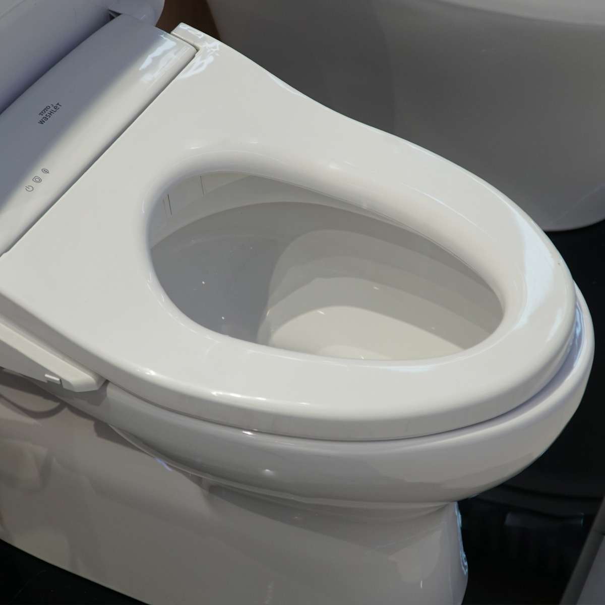 Bồn cầu TOTO CS300DRW11 2 khối nắp điện tử Washlet S7 TCF4911Z - 7