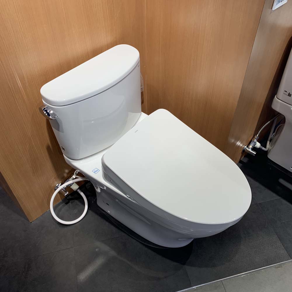Bồn cầu TOTO CS767CRW12 2 khối nắp điện tử Washlet S7 TCF4911EZ giấu dây - 2