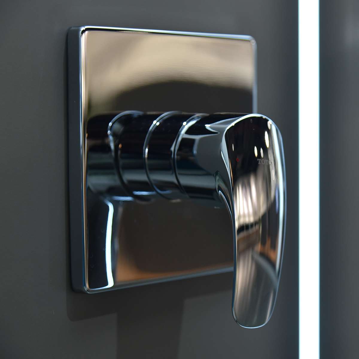 Van gật gù điều chỉnh nóng lạnh TOTO TBG09303VA kèm phụ kiện âm tường TBN01001B - 4