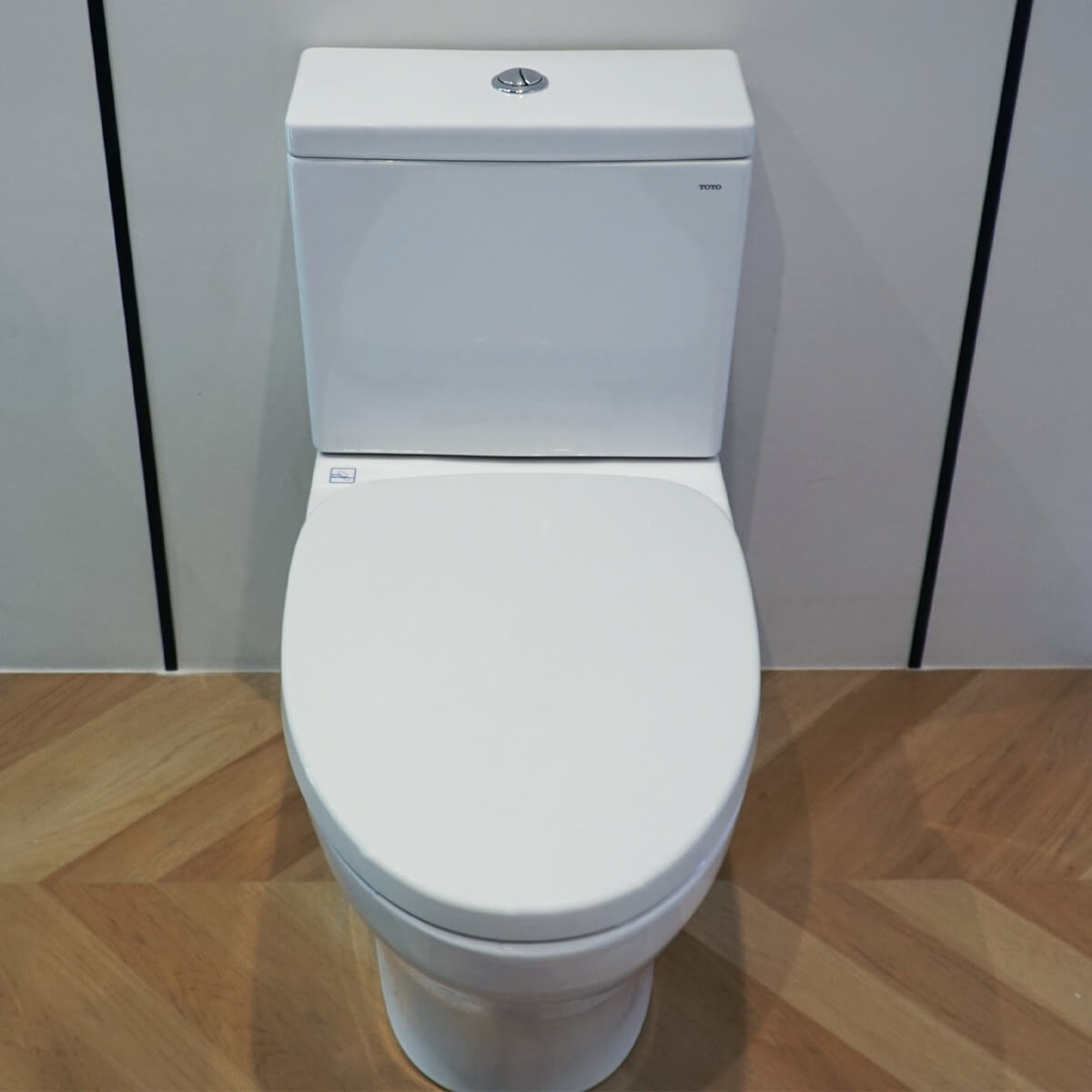 Bồn cầu 2 khối TOTO CS326DT3 nắp đóng êm TC385VS - 3