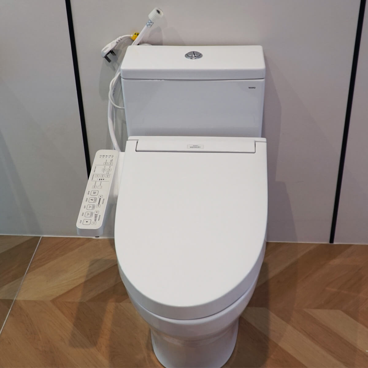 Bồn cầu TOTO CS326DW16 2 khối nắp điện tử Washlet C2 TCF23410AAA - 6