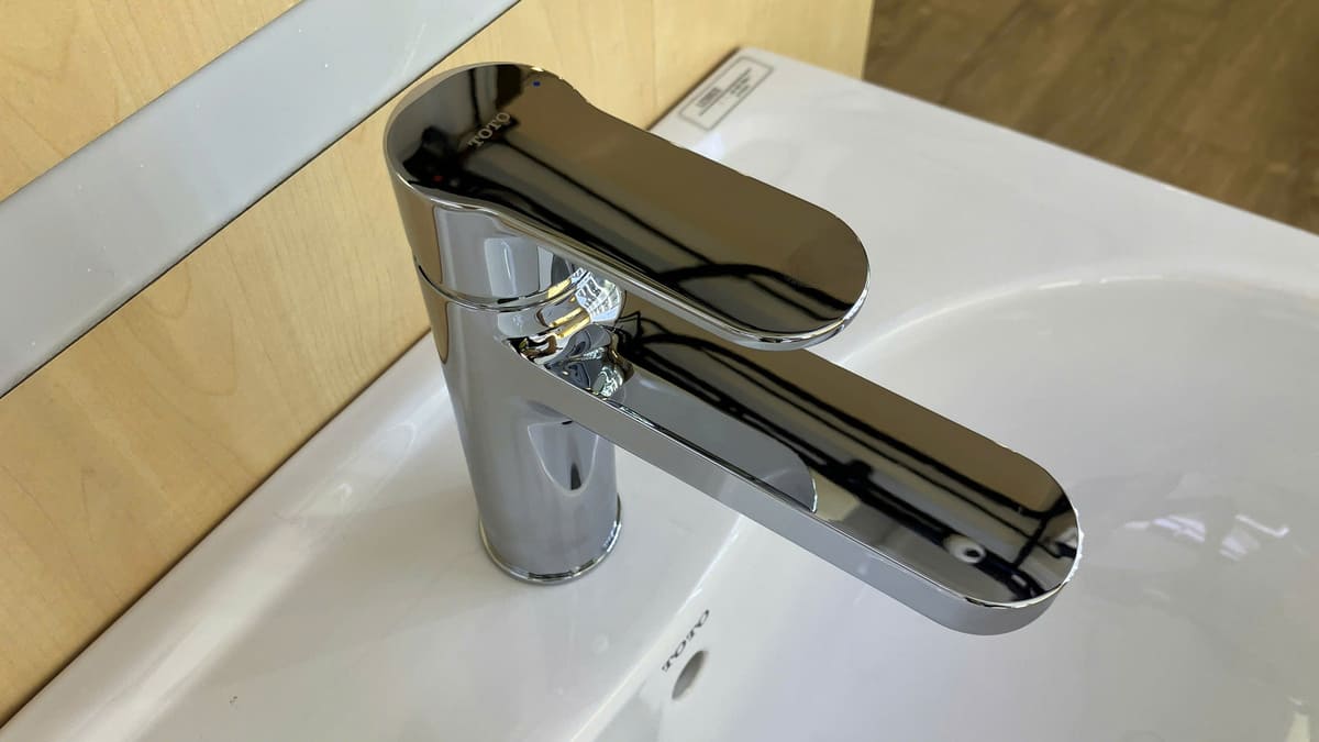 Vòi lavabo nóng lạnh TOTO TLS06301V1 - 7