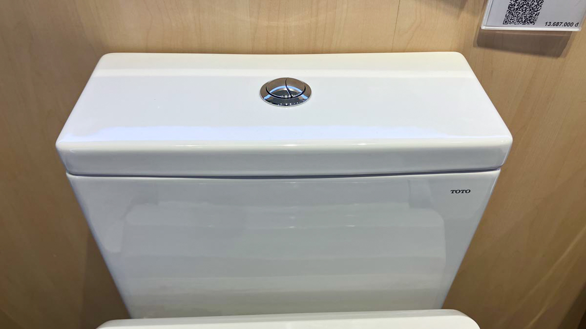 Bồn cầu TOTO CS326DW18 2 khối nắp điện tử TCF23710AAA Washlet C2 cơ bản - 10