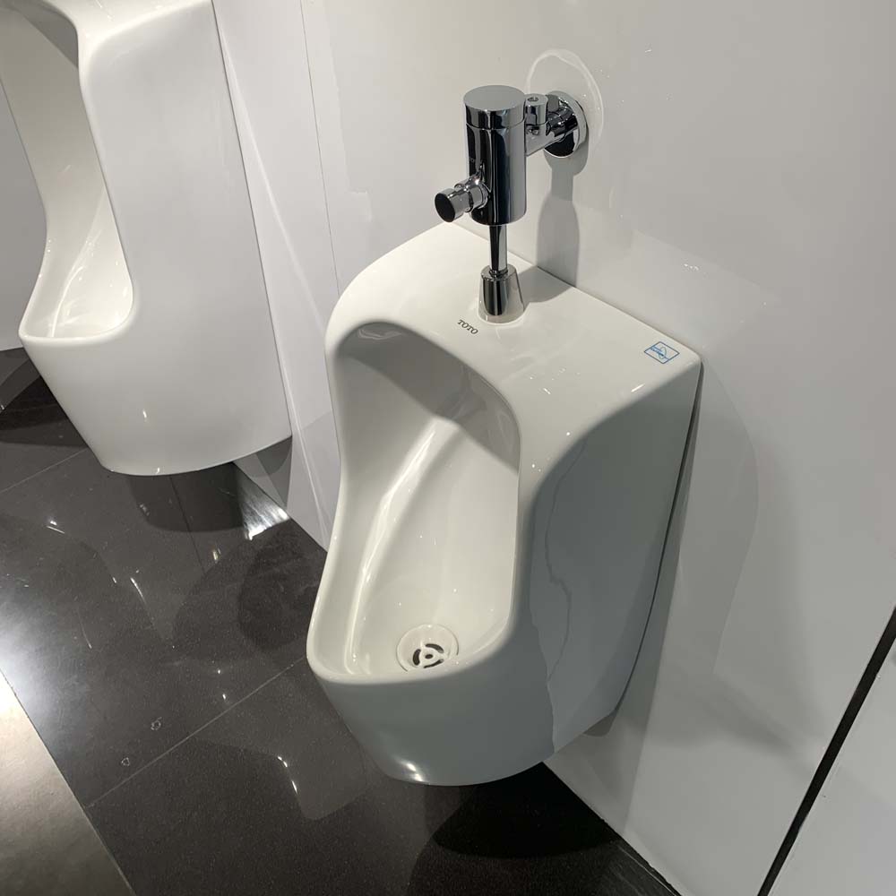 Bồn tiểu nam TOTO UT557T treo tường - 4