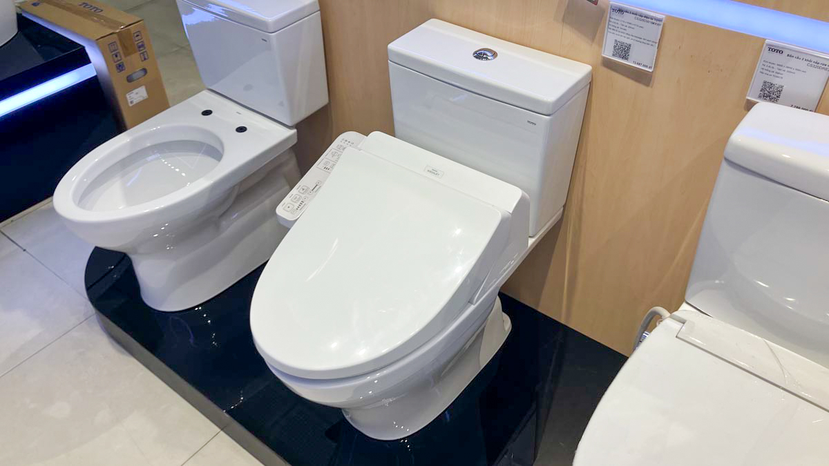 Bồn cầu TOTO CS326DW18 2 khối nắp điện tử TCF23710AAA Washlet C2 cơ bản - 5